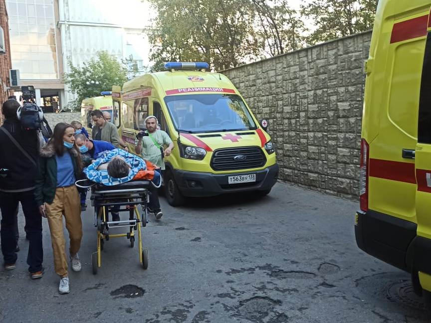 Трех пострадавших в авиакатастрофе госпитализировали в Иркутскую областную клиническую больницу