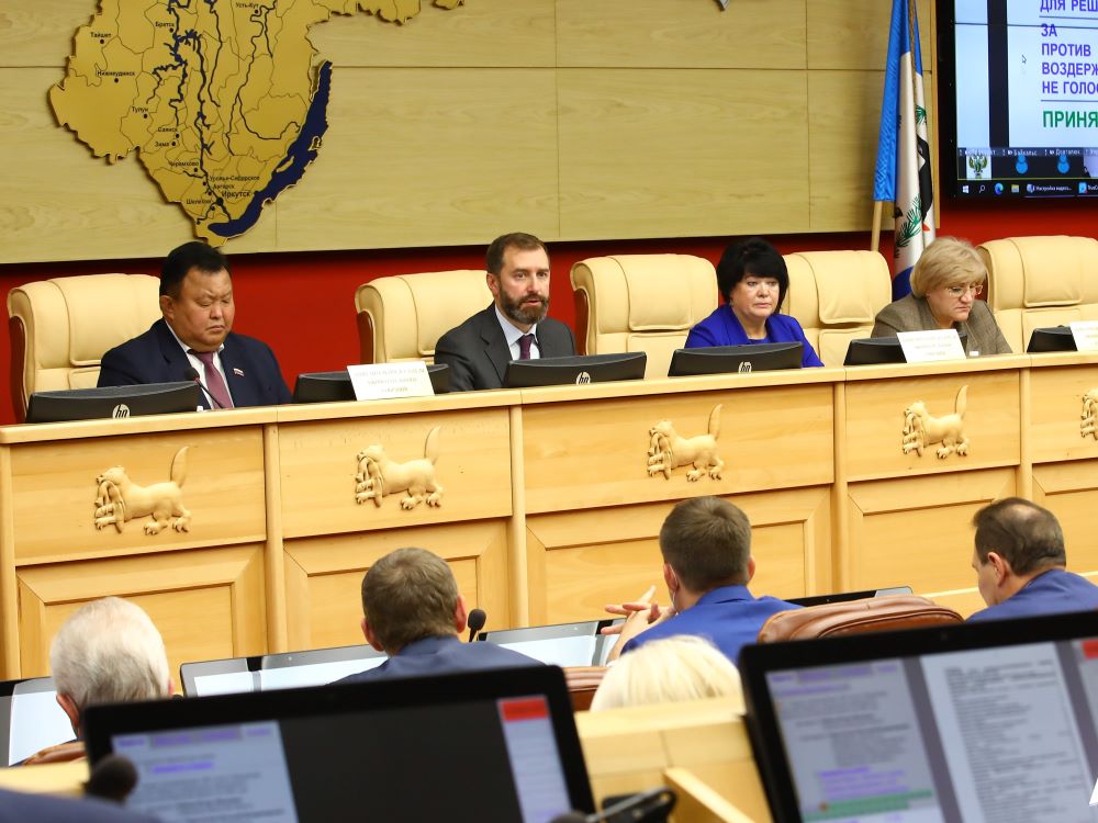 Депутаты Заксобрания предложили увеличить бюджет следующего года на 2,2 млрд рублей
