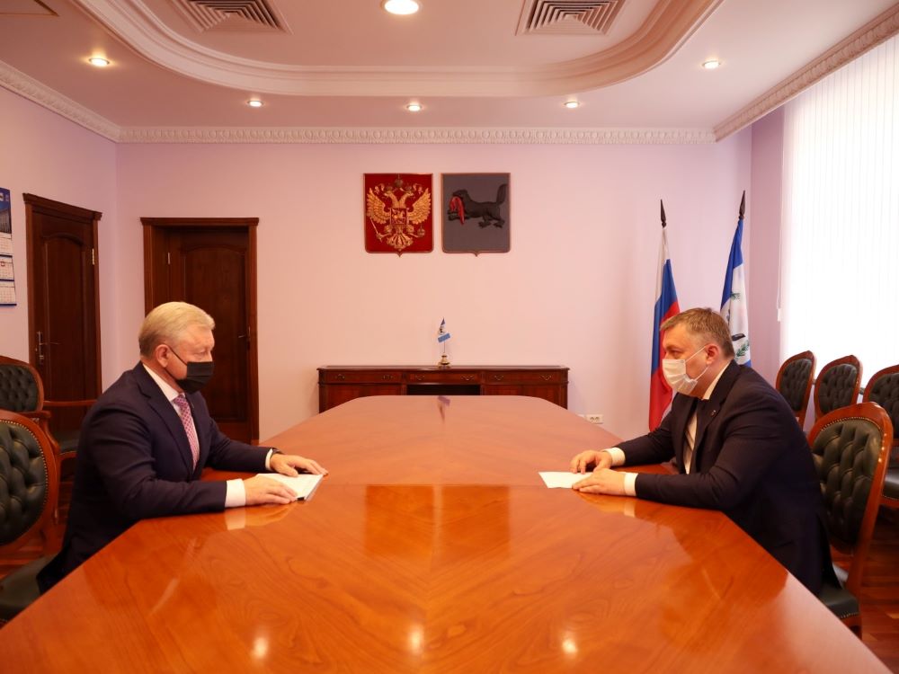 Губернатор Иркутской области провел рабочую встречу с мэром Братска