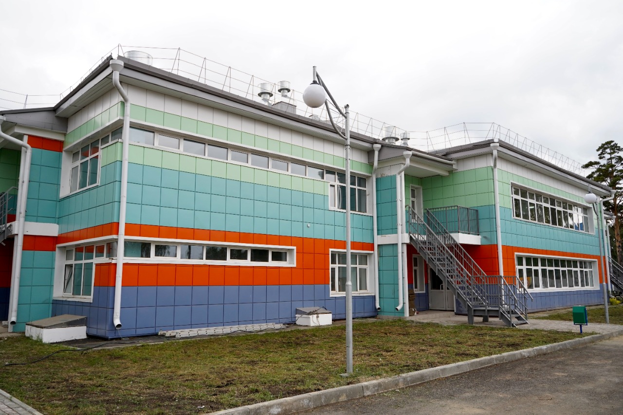 Губернатор проверил ход строительства социальных объектов в поселке Балаганск