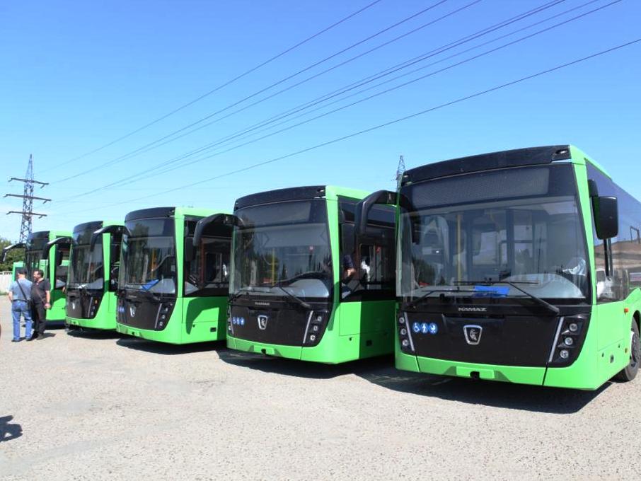 В Иркутск прибыли еще шесть автобусов НЕФАЗ