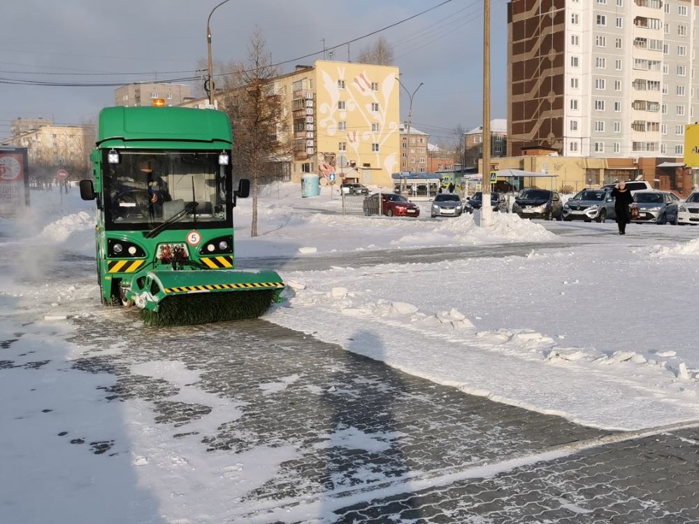 Новую машину для уборки снега испытывают в Братске