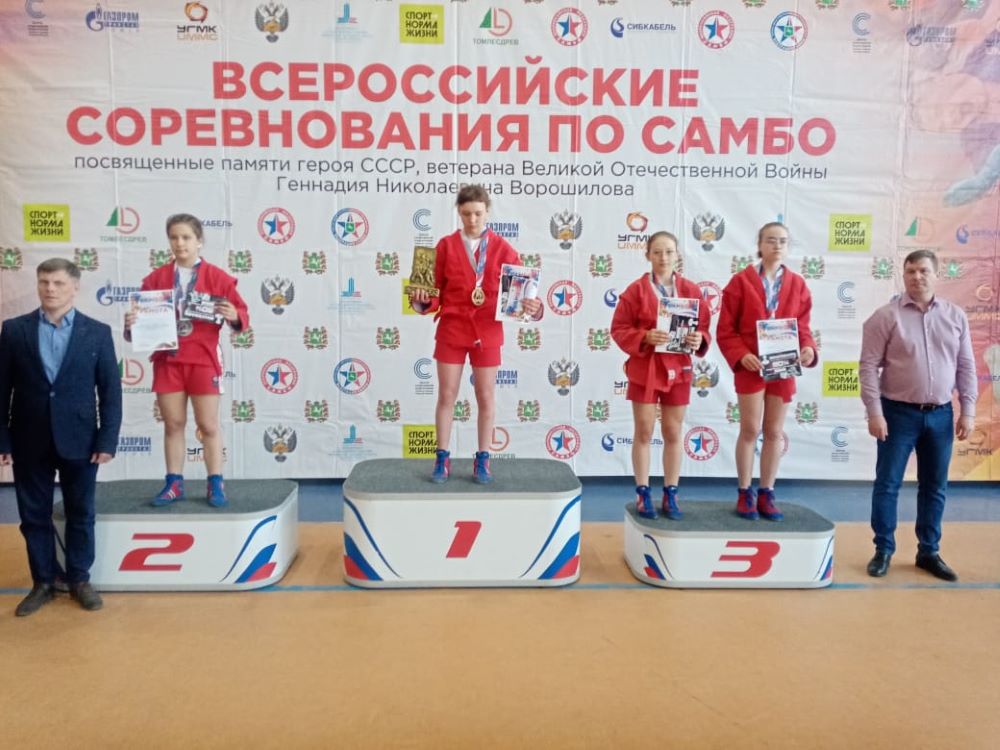 Семь медалей завоевали самбисты Приангарья на всероссийском турнире