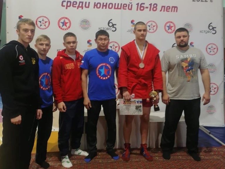 Руслан Тарасов занял третье место на первенстве России по боевому самбо