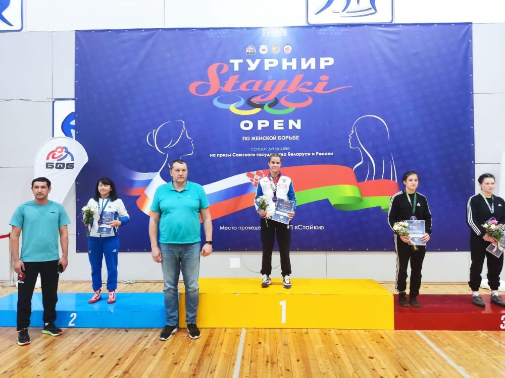 Четыре медали завоевали спортсменки Иркутской области на международном турнире по женской борьбе