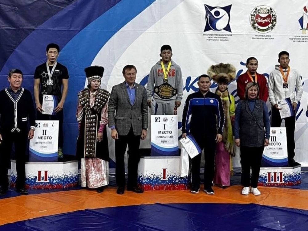 Андрей Тапхаров занял третье место на всероссийских соревнованиях по вольной борьбе