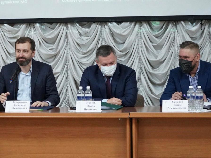 Депутаты Заксобрания приняли участие в заседании Ассоциации МО Иркутской области
