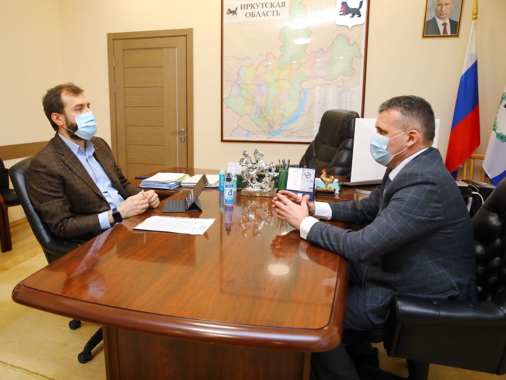 Александр Ведерников и мэр Усть-Кутского района обсудили вопросы развития территории