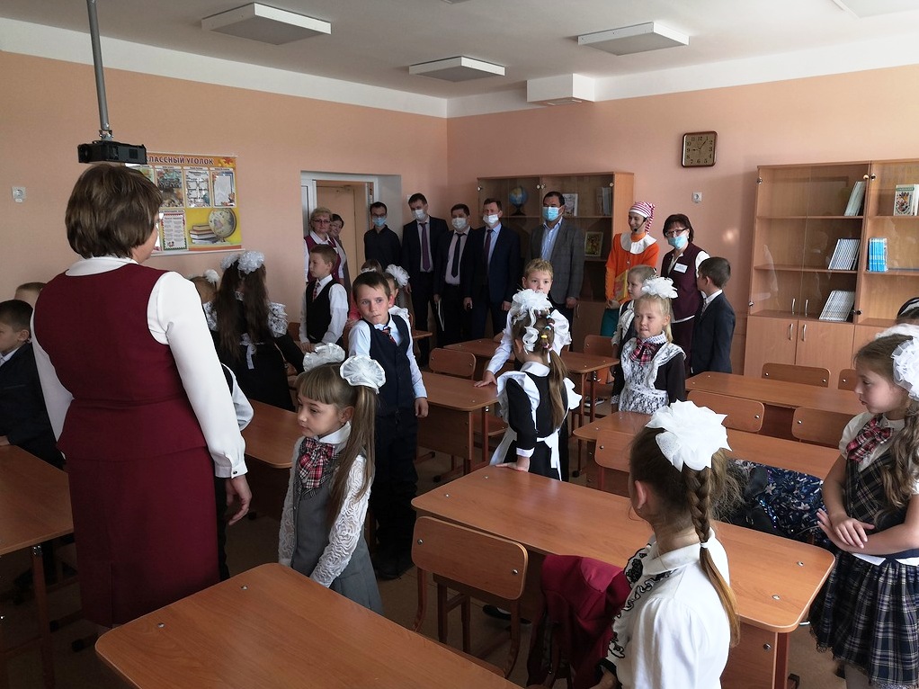 Сергей Тен принял участие в открытии Атагайской школы