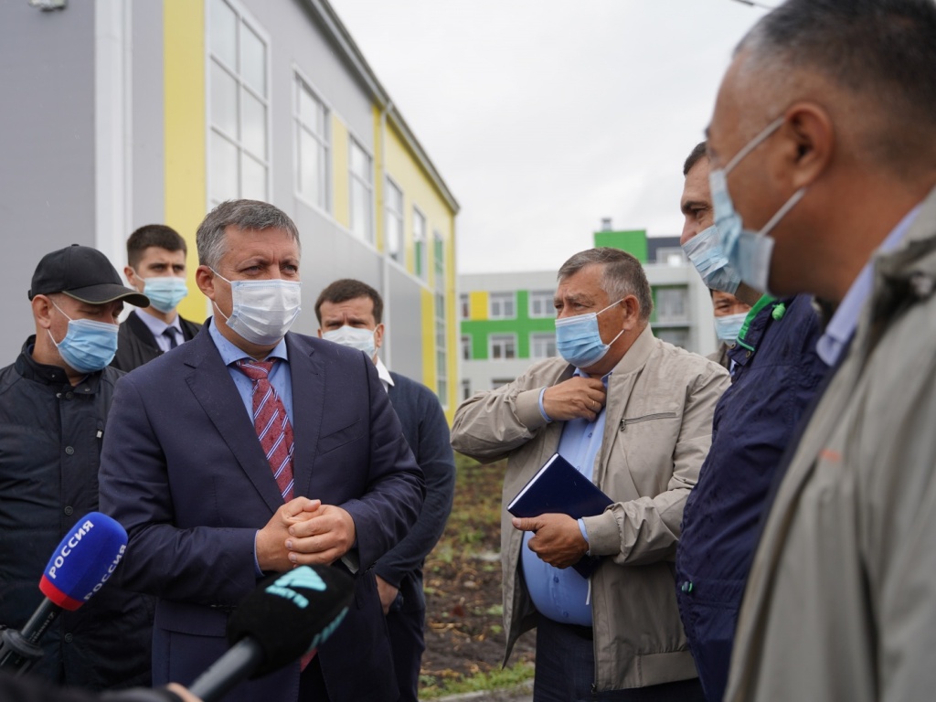Игорь Кобзев: Для завершения строительства школы в Баяндае есть необходимые силы и средства