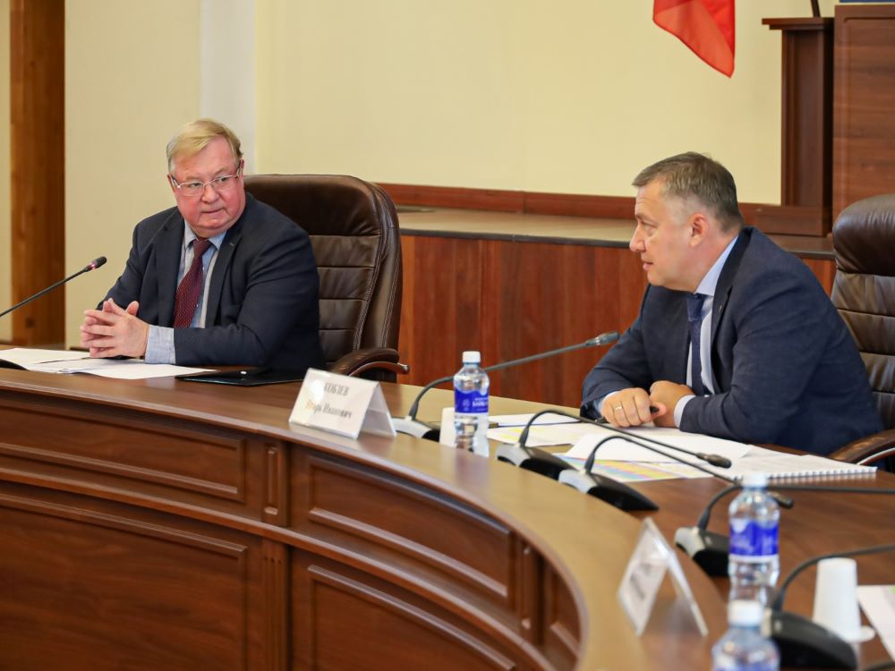 Игорь Кобзев и Сергей Степашин обсудили ход реализации программ переселения граждан из аварийного жилья