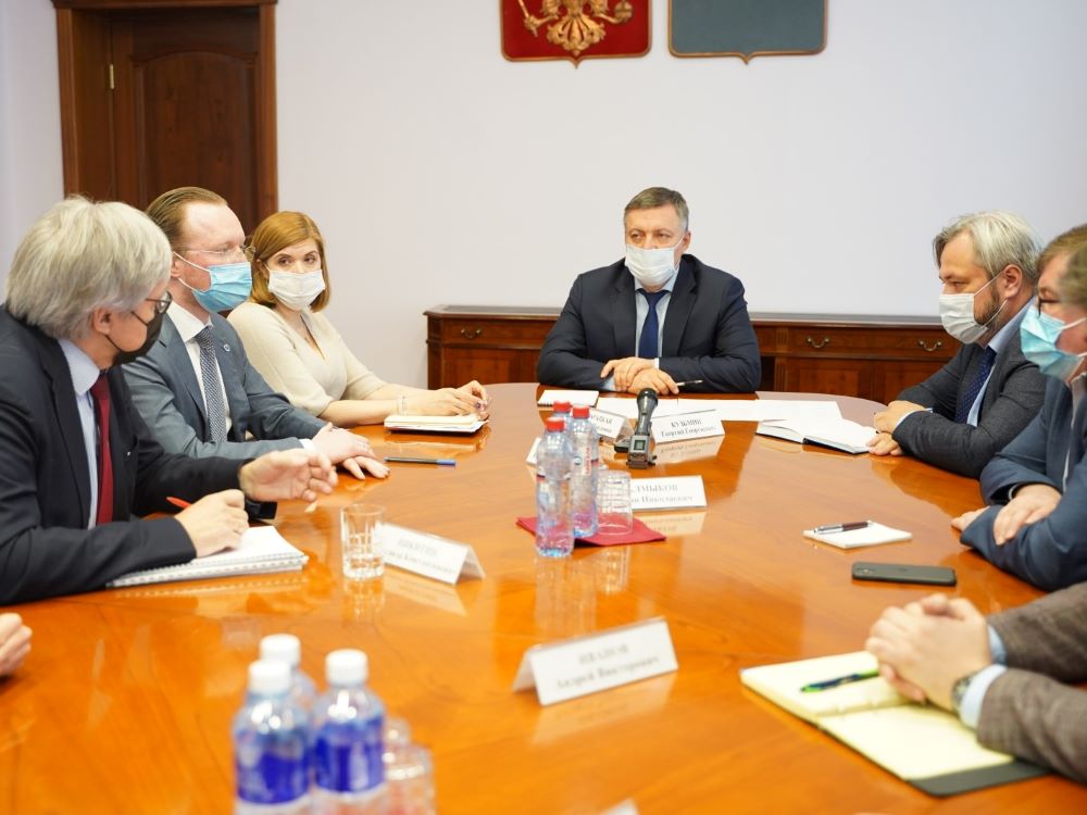 Игорь Кобзев встретился общественниками и учеными, которые посетили площадки БЦБК и «Усольехимпрома»