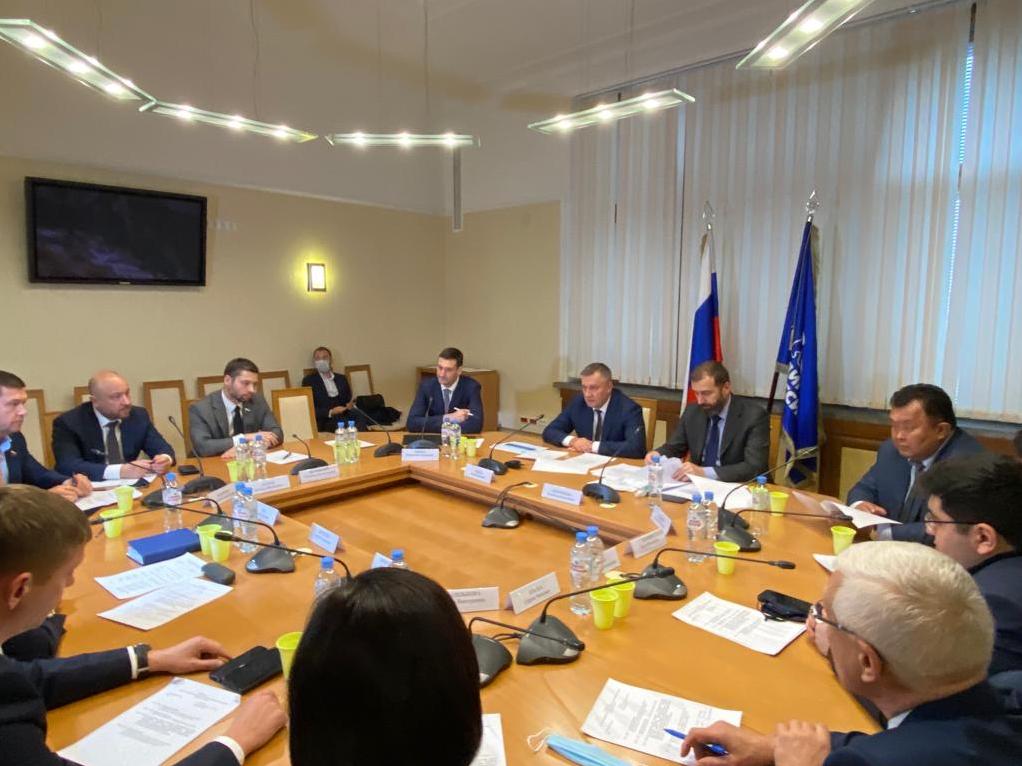 Губернатор: Региональная власть и депутаты Госдумы должны работать в команде