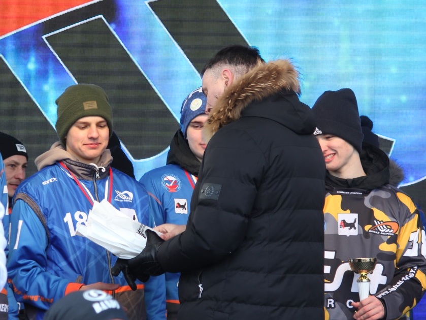 Мэр Иркутска наградил хоккеистов команды «Байкал -Энергия-ЦРС»