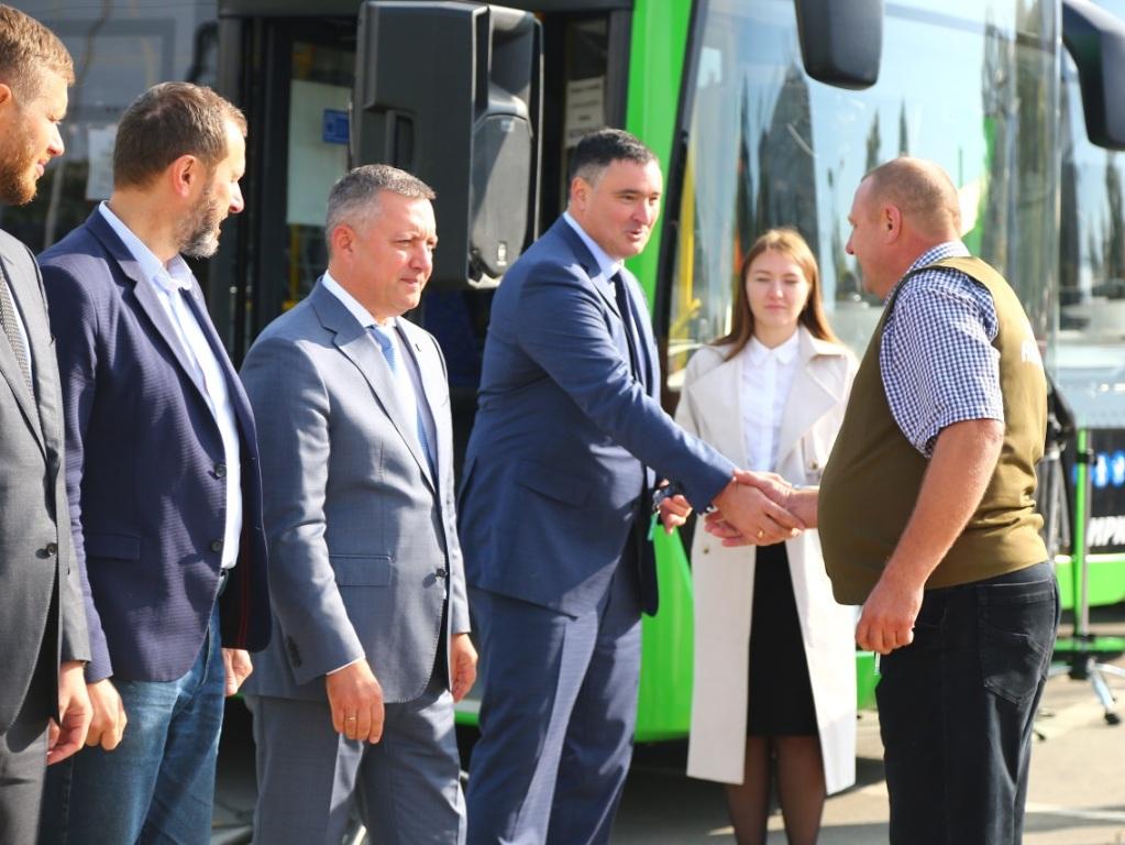 34 новых автобуса НЕФАЗ вышли на линию в Иркутске