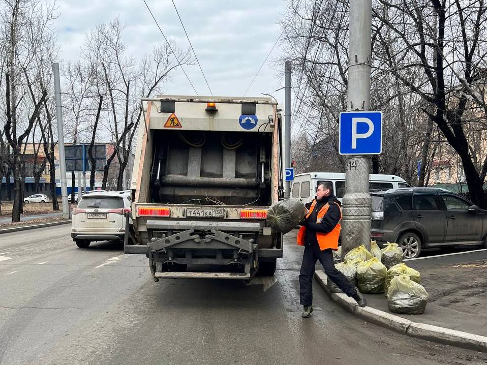 Комплексную уборку улиц проводили в Иркутске в выходные