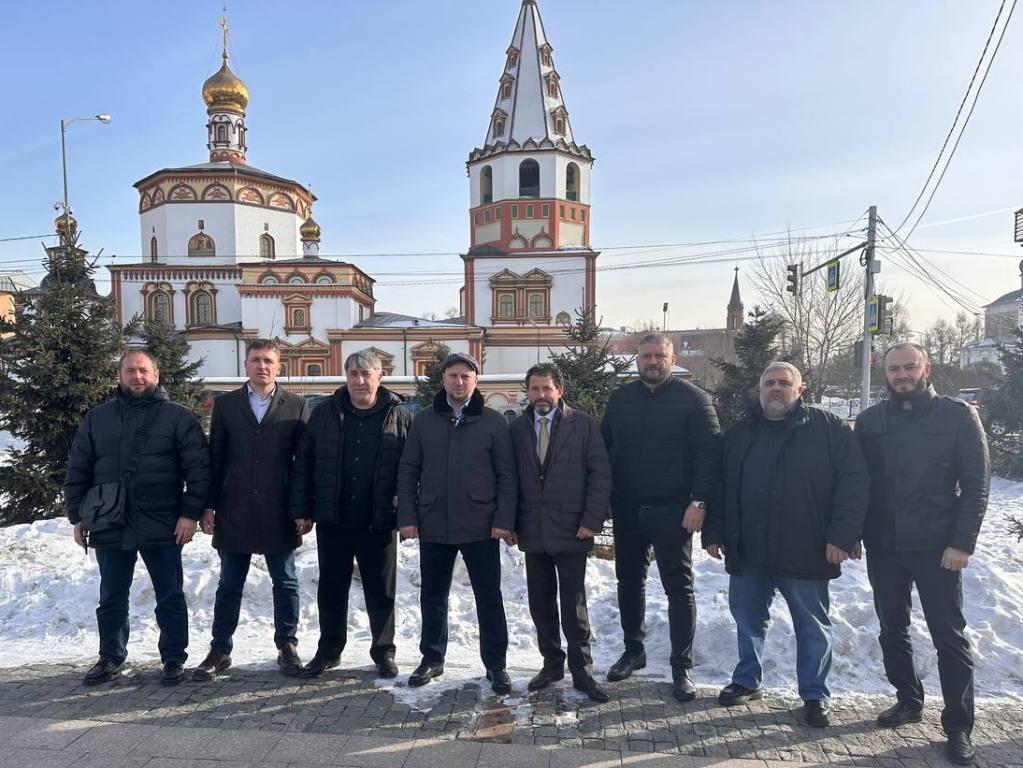 В Иркутске прошла встреча командира отряда «Ахмат» с представителями общественности