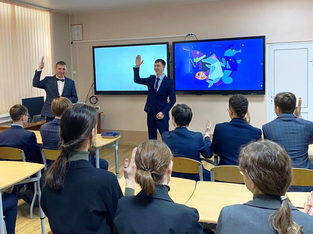 Учитель года Иркутской области провел открытый урок о безопасном поведении в сети Интернет