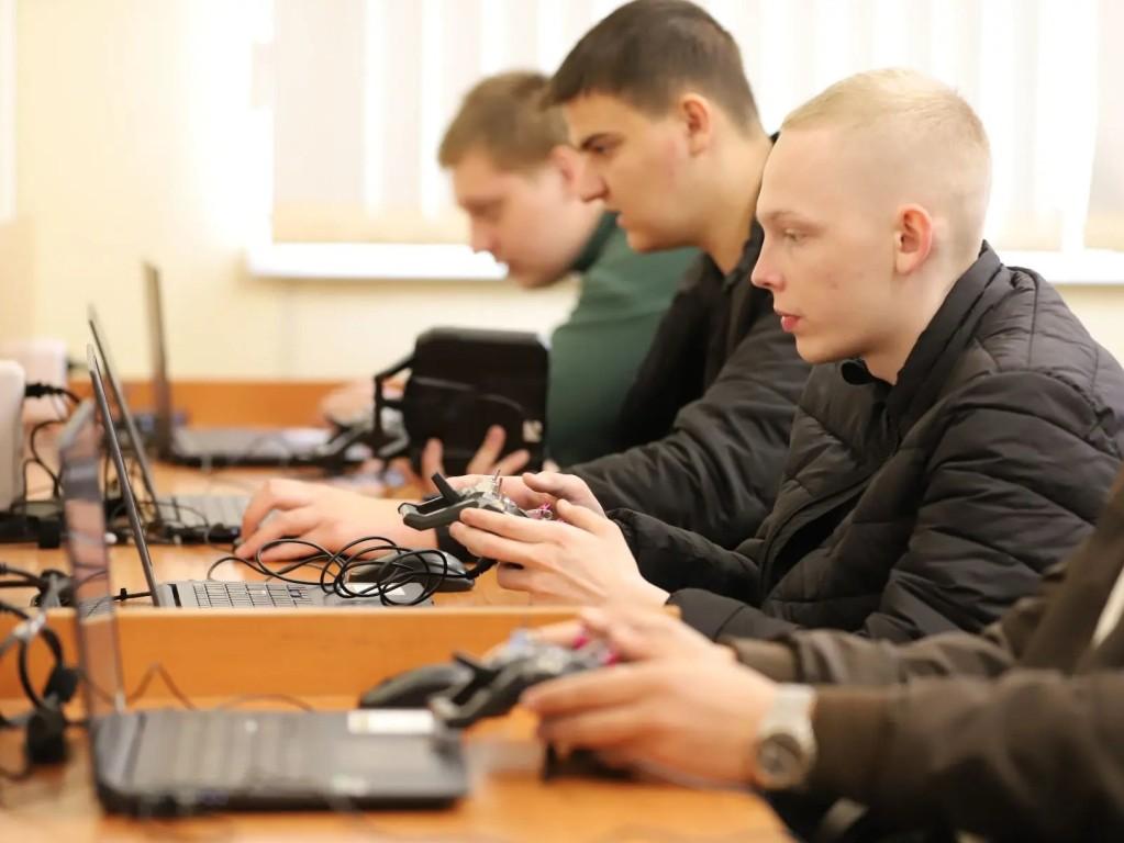 patriot den otkrytykh dverey ai