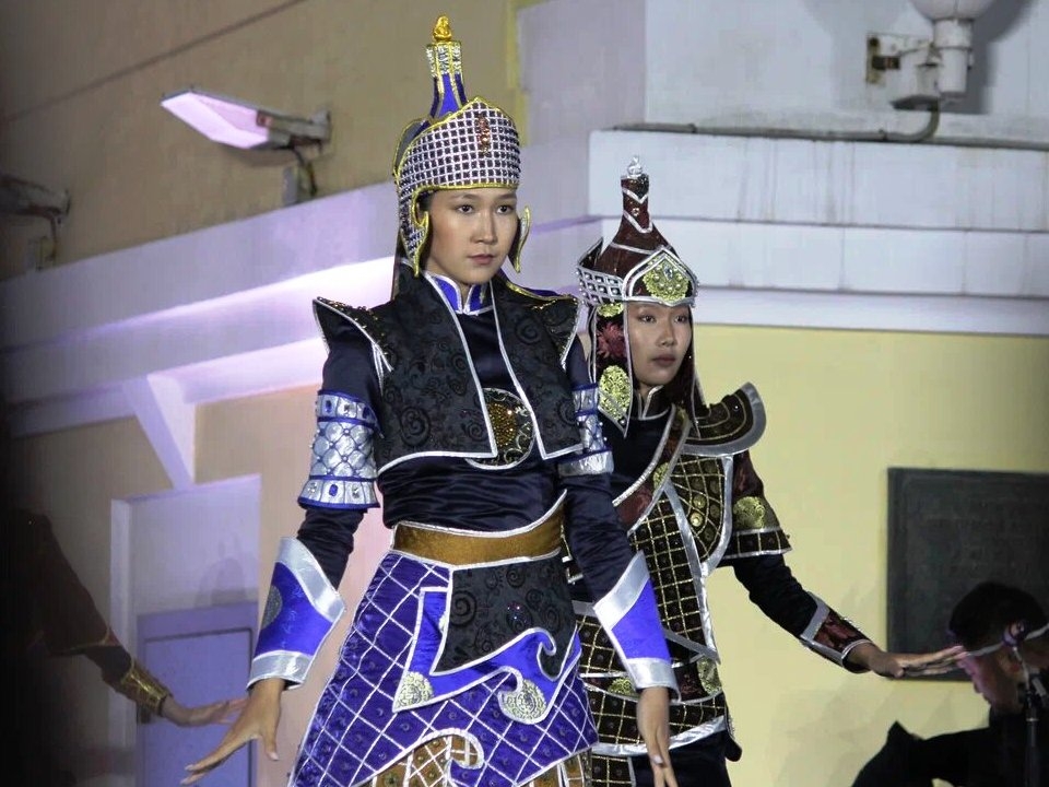 angara fashion show1 ai