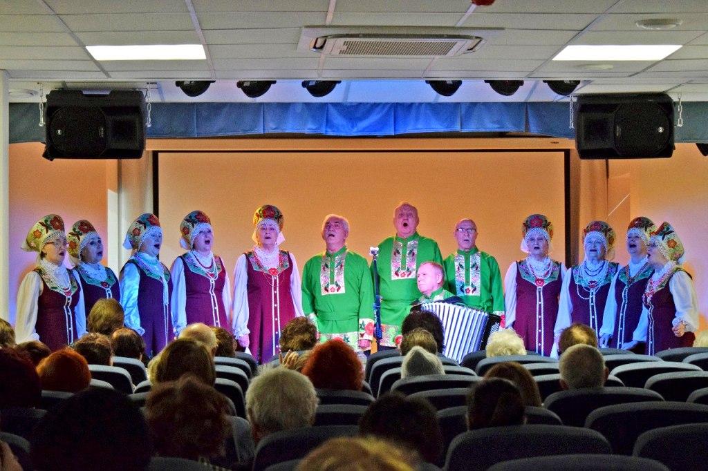 В Иркутске прошел фестиваль «Не стареют душой ветераны»