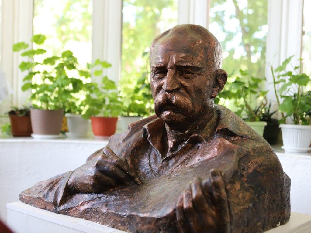 vystavka rogalya ai copy
