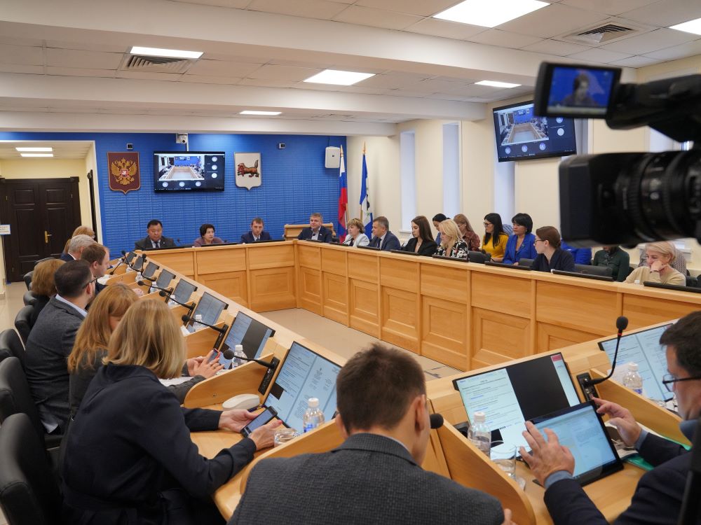Вопрос антитеррористической защищенности объектов образования останется на контроле депутатов Заксобрания