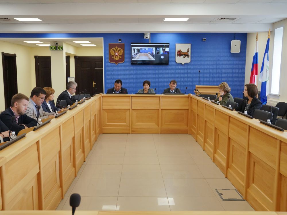 Ряд законопроектов по индексации соцвыплат подготовлен по инициативе депутатов областного парламента