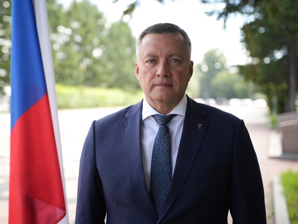 kobzev pozdravlyaet io