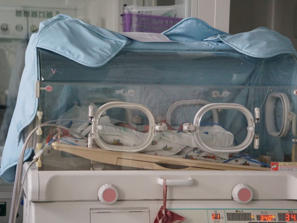 В Иркутск для спасения новорожденного доставили самую редкую в мире кровь
