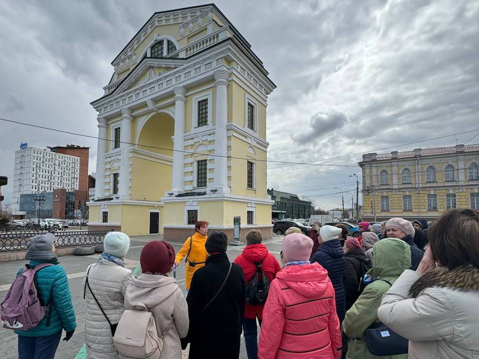 В Иркутске для участников проекта «Активное долголетие» провели экскурсию