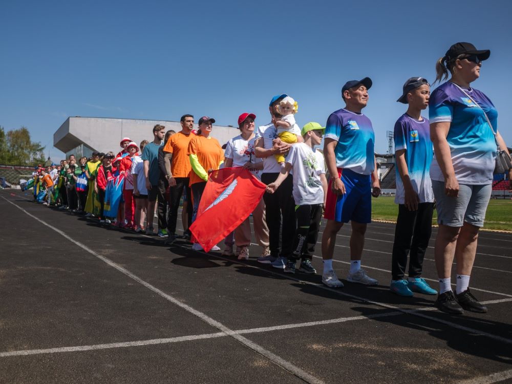 Более 60 команд приняло участие в фестивалях семейного спорта в Иркутске