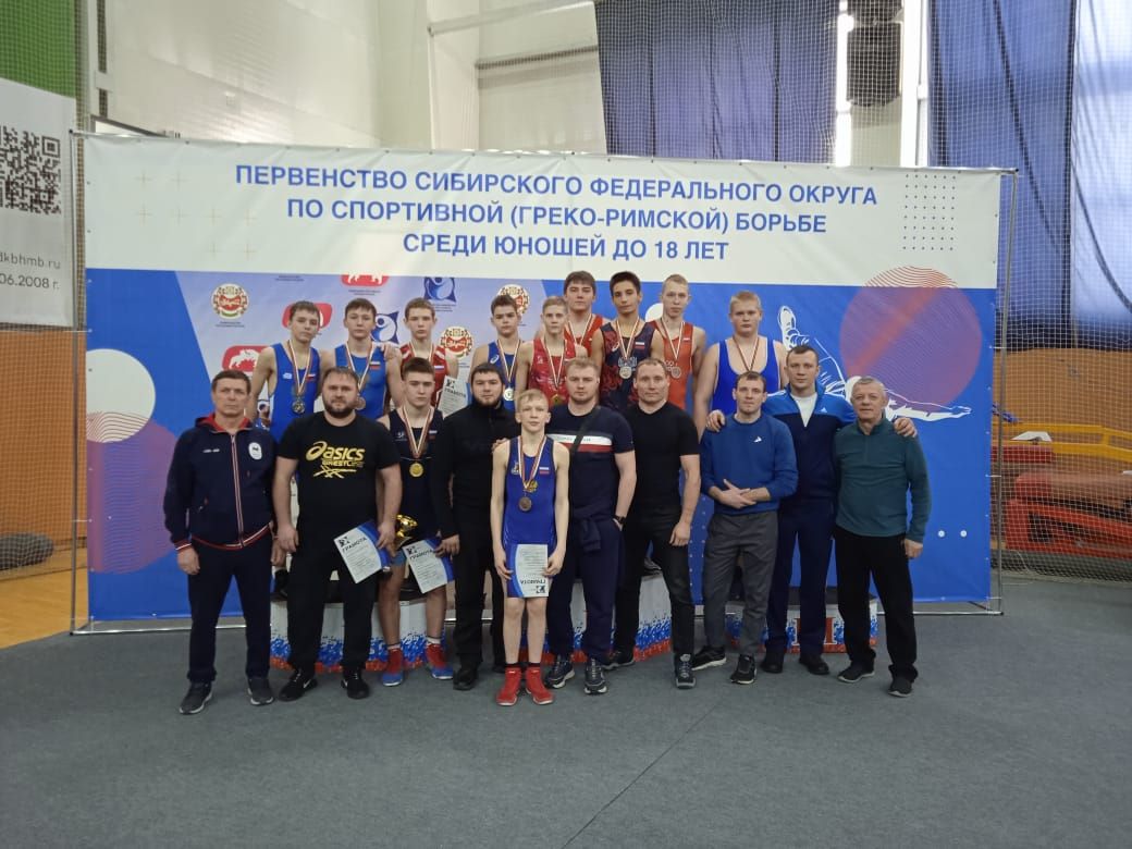 11 медалей завоевали борцы Иркутской области на первенстве СФО