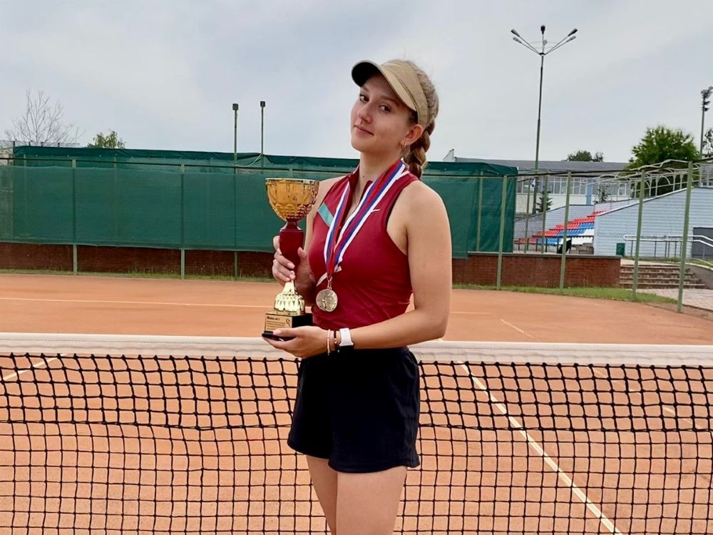 Леля Макарова стала двукратным серебряным призером первенства Республики Мордовия по теннису