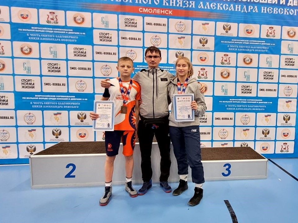 Спортсмены Иркутской области выиграли две медали на всероссийских соревнованиях по вольной борьбе