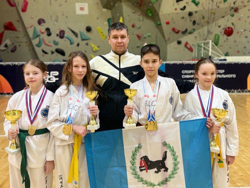 Спортсмены Иркутской области успешно выступили на Кубке Красноярского края по тхэквондо