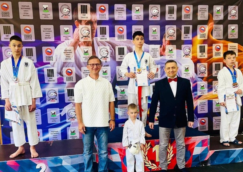 В Иркутске прошли Чемпионат и Первенство города по всестилевому каратэ