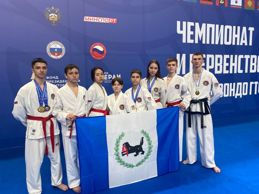 Пять медалей завоевали спортсмены Прибайкалья на чемпионате и первенстве России по тхэквондо ГТФ