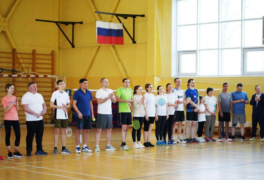 В Иркутске состоялся семейный турнир по бадминтону