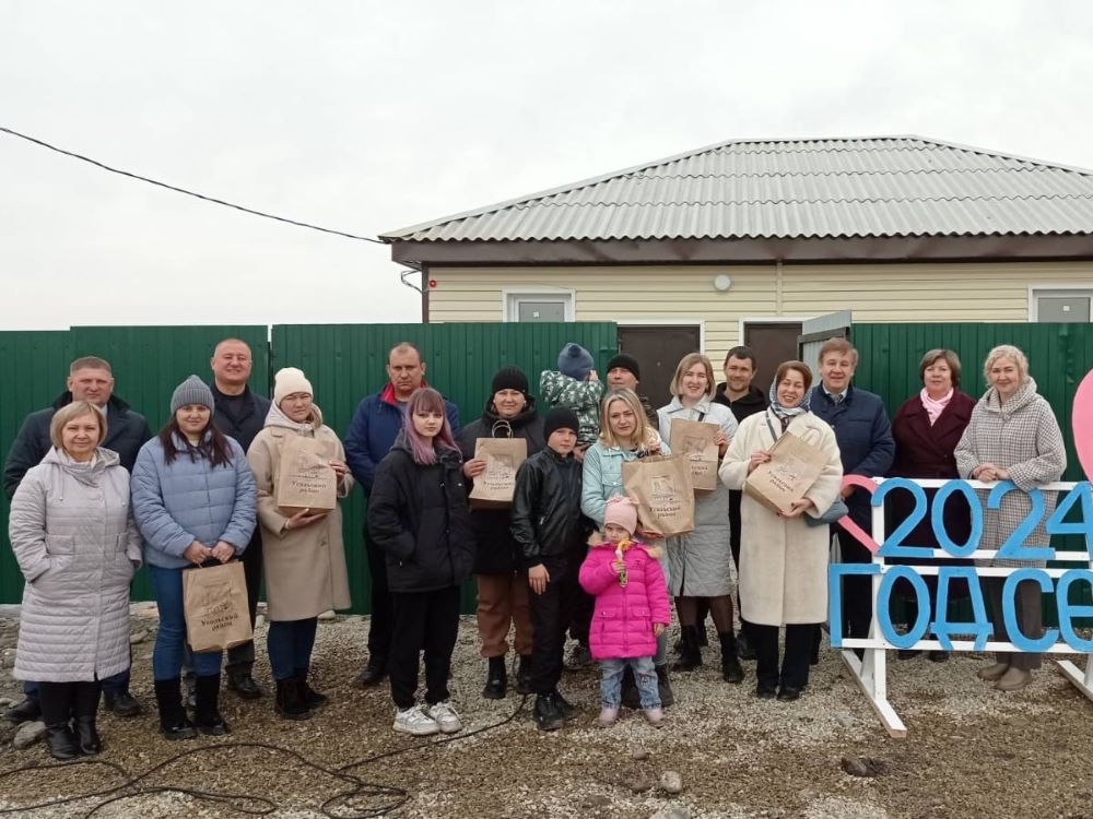 Шесть семей из Усольского района получили ключи от новых домов, построенных по программе «Комплексное развитие сельских территорий»