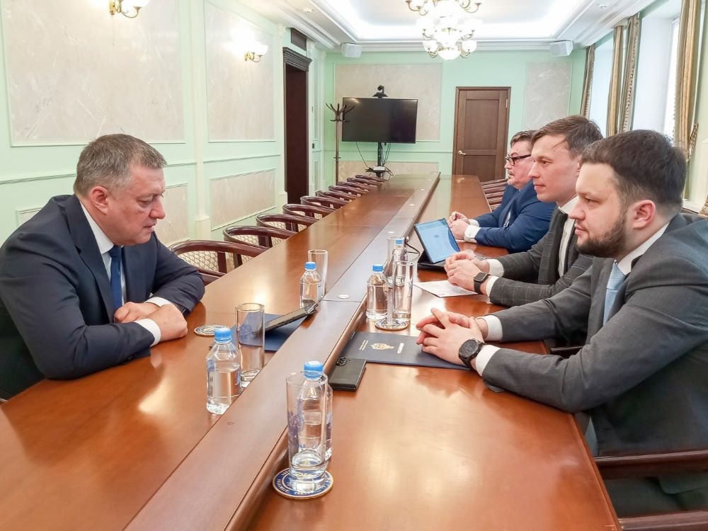 Губернатор Иркутской области и глава Росавиации обсудили развитие аэропортов в регионе