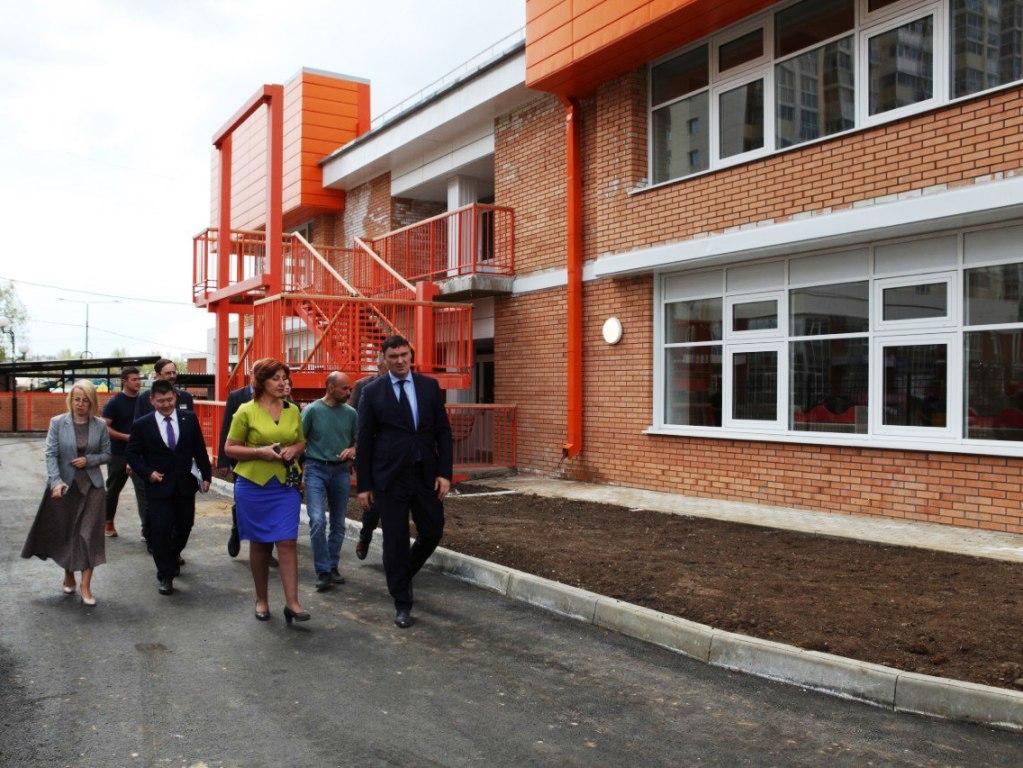 Мэр Иркутска посетил строящиеся соцобъекты в микрорайоне Ново-Ленино