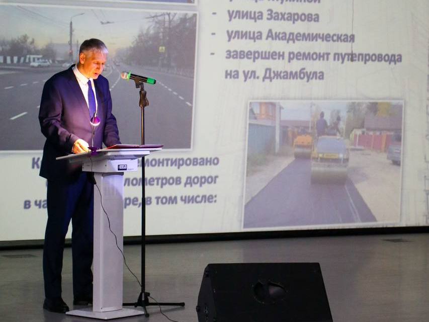 Антон Медко отчитался о работе комитета по управлению Свердловским округом Иркутска в 2023 году и озвучил планы на 2024-й