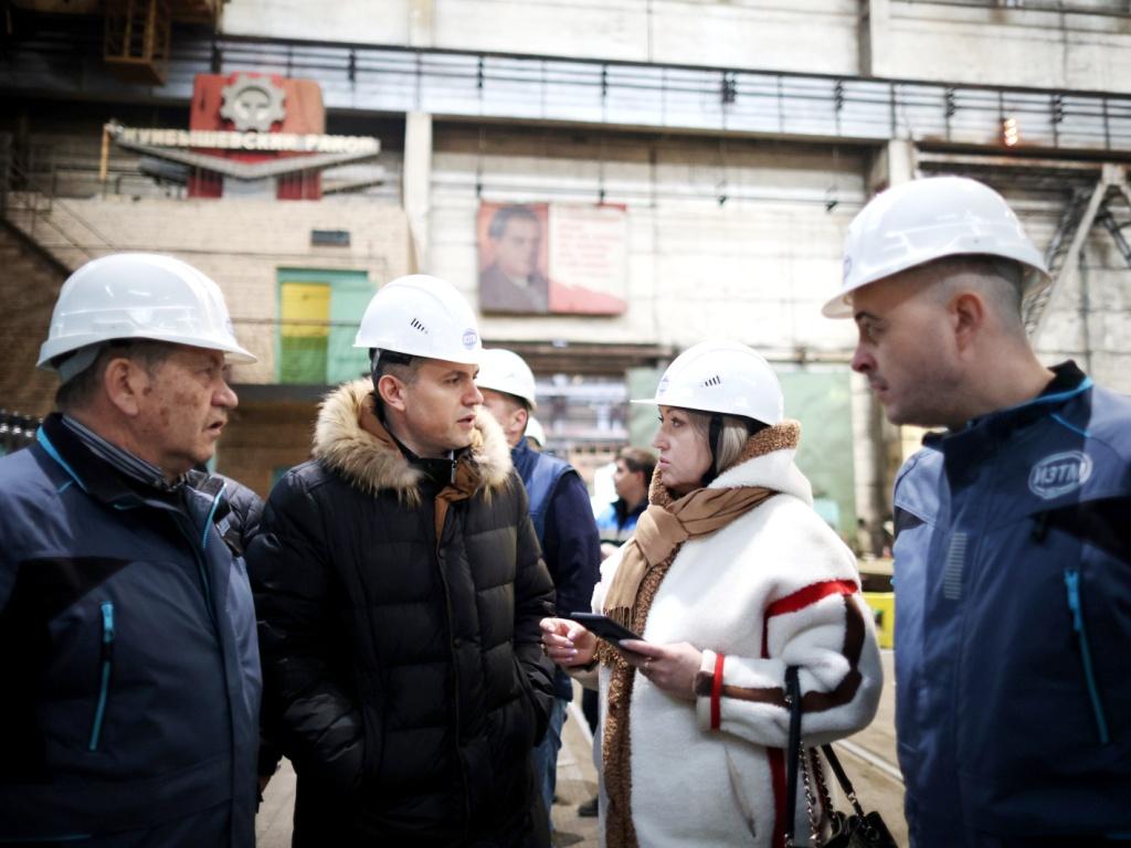 Руслан Ситников: Обновление оборудования на ИЗТМ необходимо продолжить