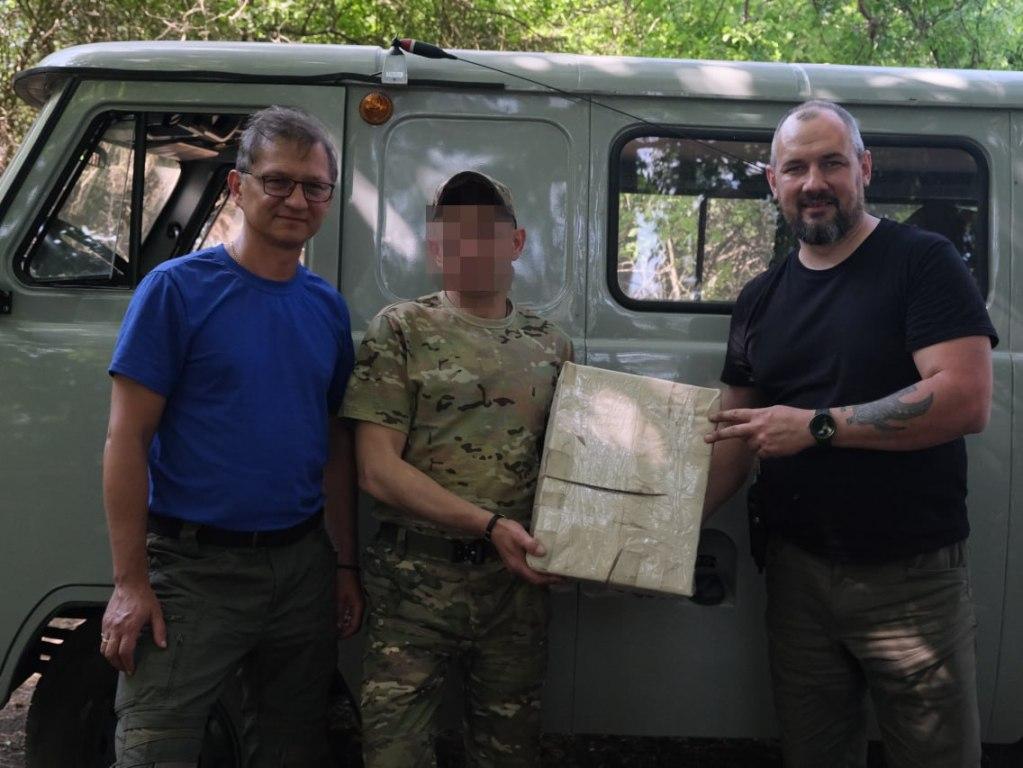 Команда иркутской мэрии доставила в зону СВО посылки бойцам