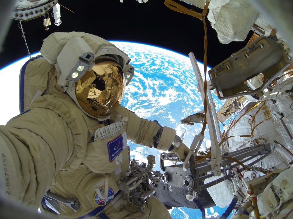 cosmoman roscosmos